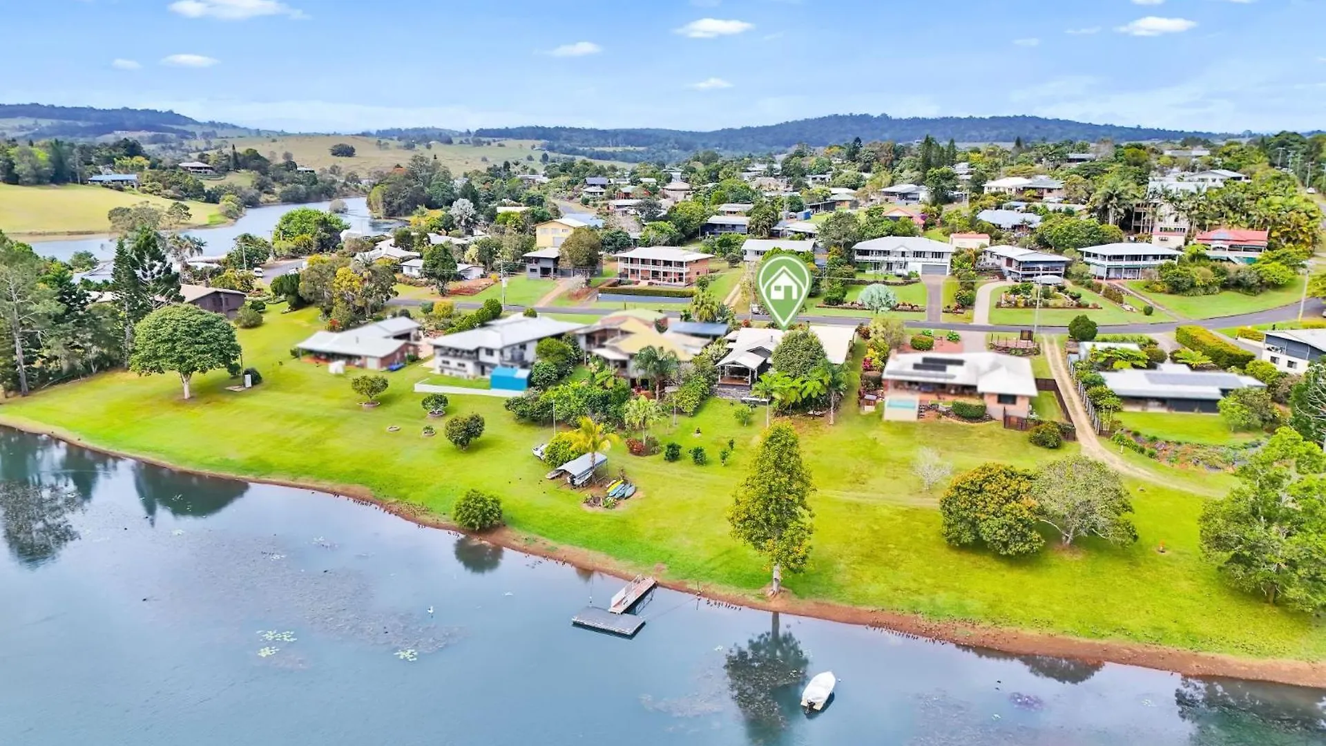 Lakeside Tinaroo Only 2.5Km From Yungaburra Town